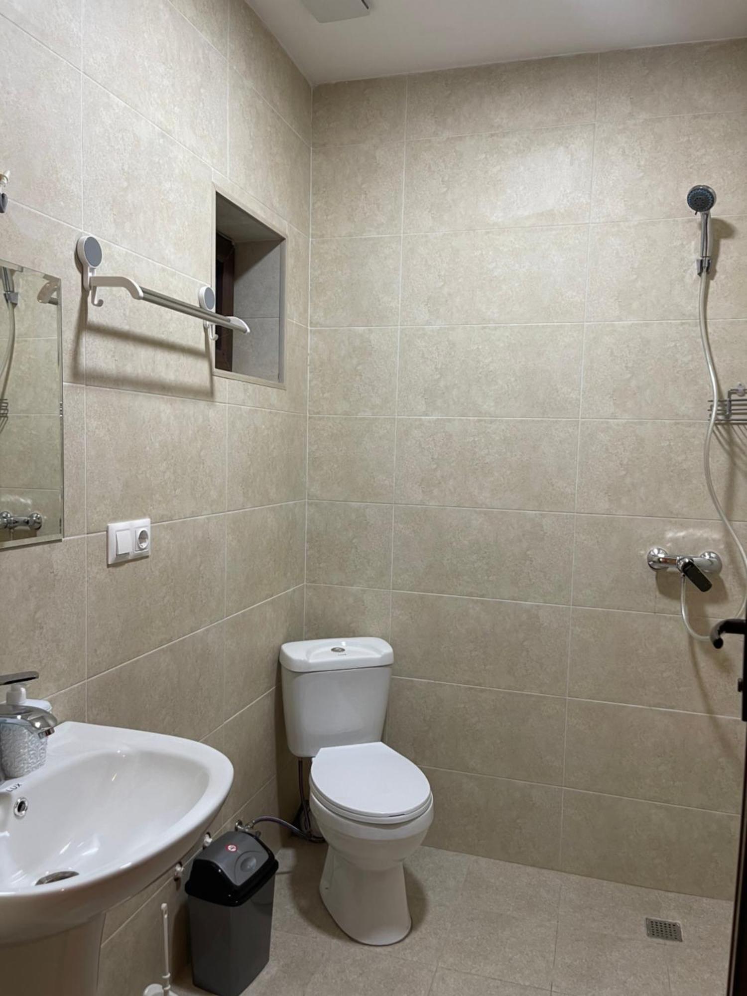 Hotel Myfamily Tiflis Exterior foto